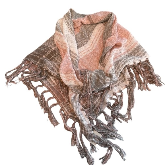 Altar'd State Triangle Shape Oversized Pink White Gray Fringed Scarf Wrap - Picture 2 of 11